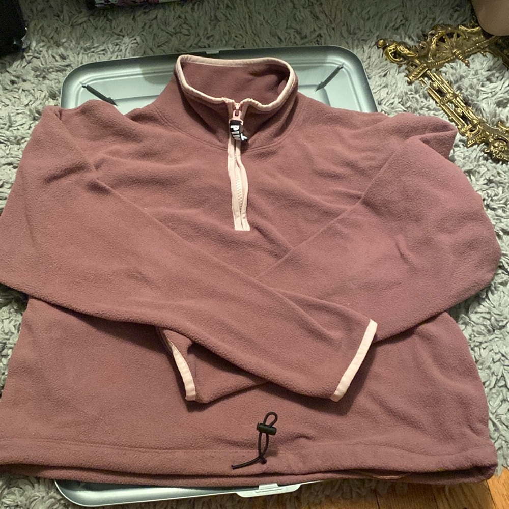 VS pink quarter zip cropped fleece pull over.